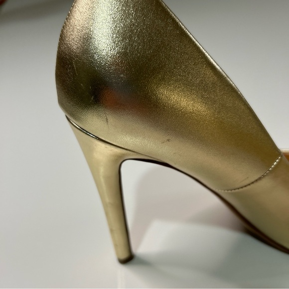 Y Not? Gold Heels Shoes Women’s 10M 4 Inch Heels Dressy Shiny Closed Pointed Toe - Picture 6 of 12